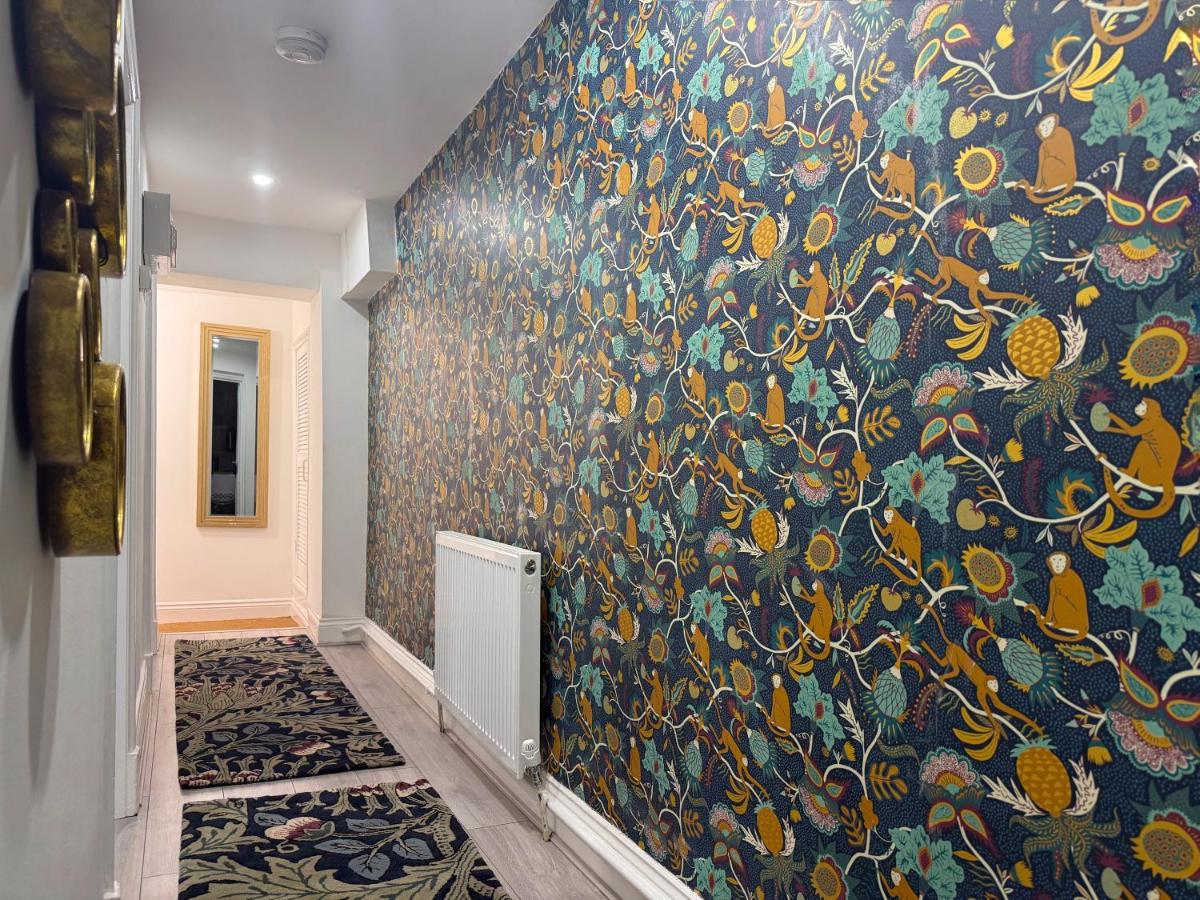 Parker's 2 bedroom apartment in Notting Hill - 3