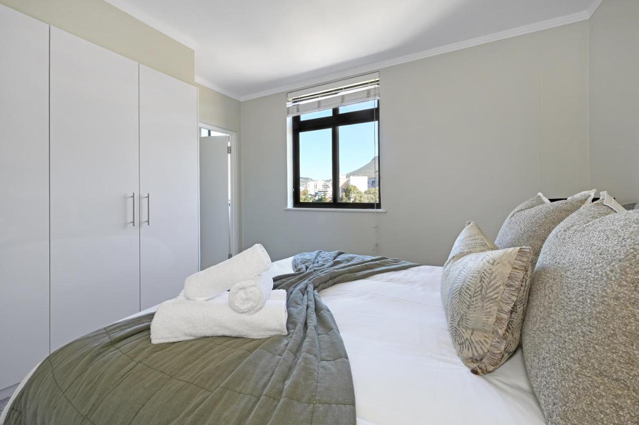 Shaya - Stylish 2BR in De Waterkant Mountain & City Views - 2