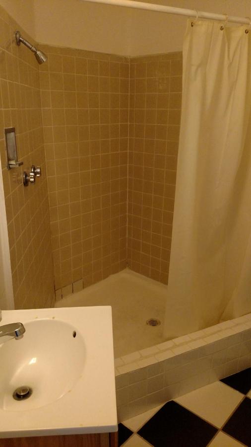 Essex House Motel — photo 11