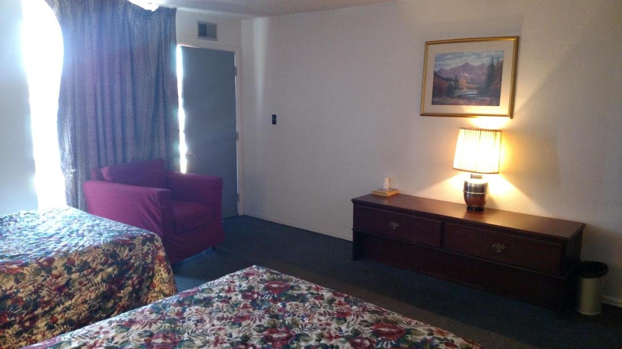 Essex House Motel — photo 12