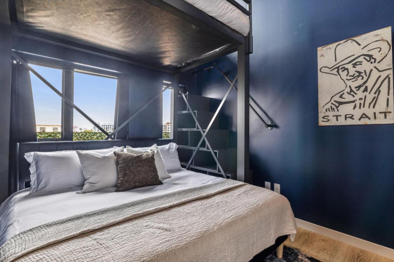 Grand Ole Nashville in Downtown Nashville, Walk to Broadway, Parking, Pool, Gym - 2