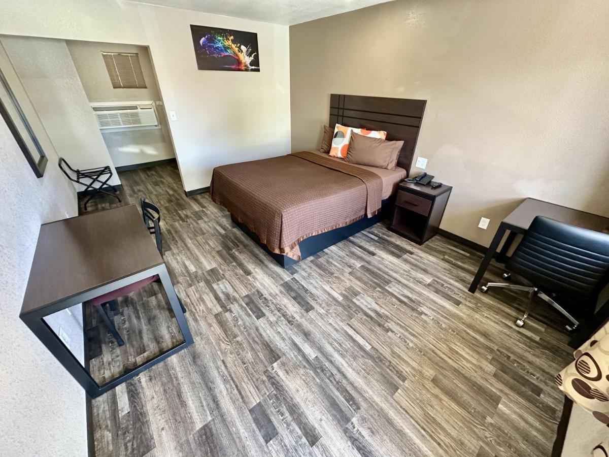 Image: West Inn NAU - Downtown Flagstaff