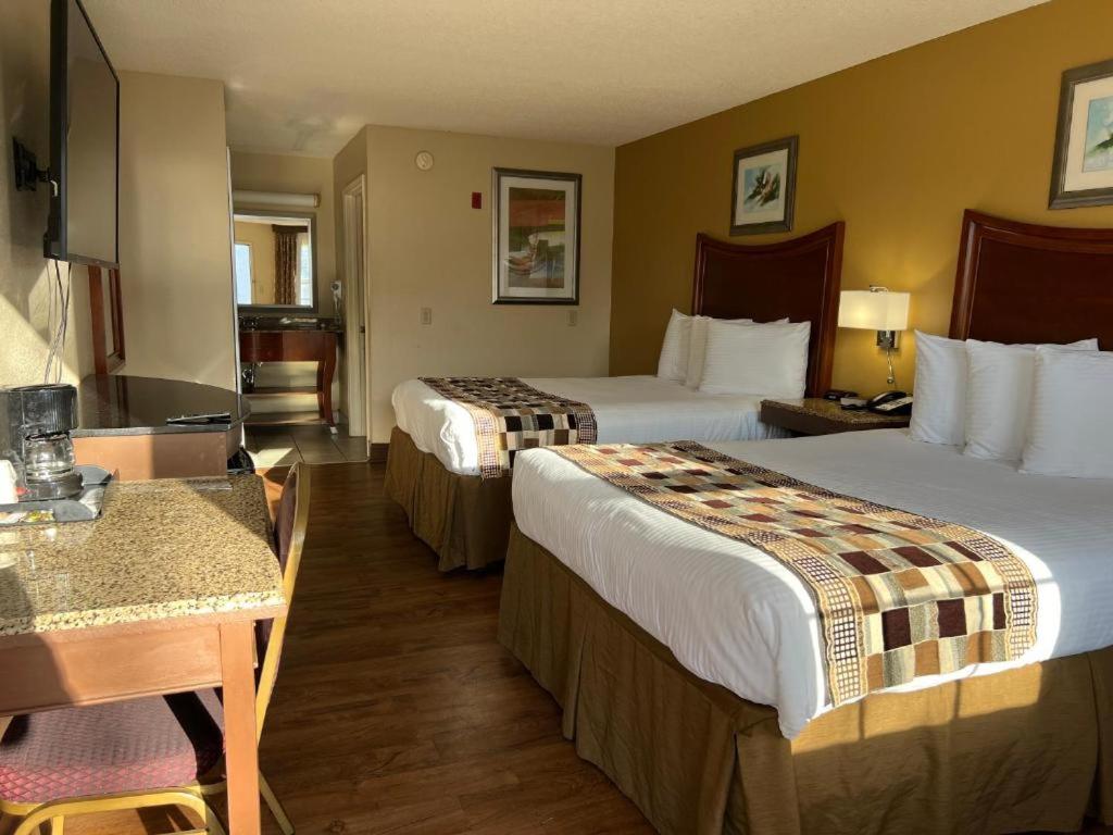 Atkinson Inn & Suites — photo 9