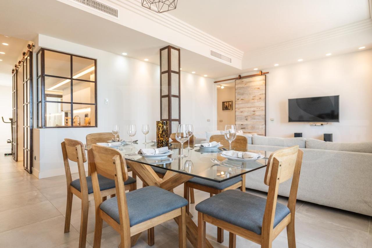 Central gem with stunning port & sea views by REMS - 5