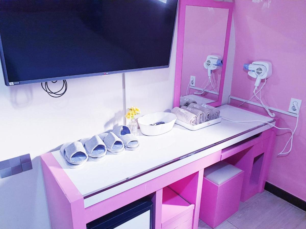 Dreaming Hostel Sinchon Hongdae - 3