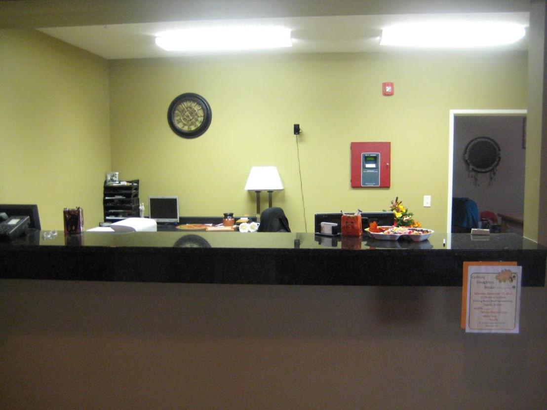 Bowman Inn & Suites — photo 14