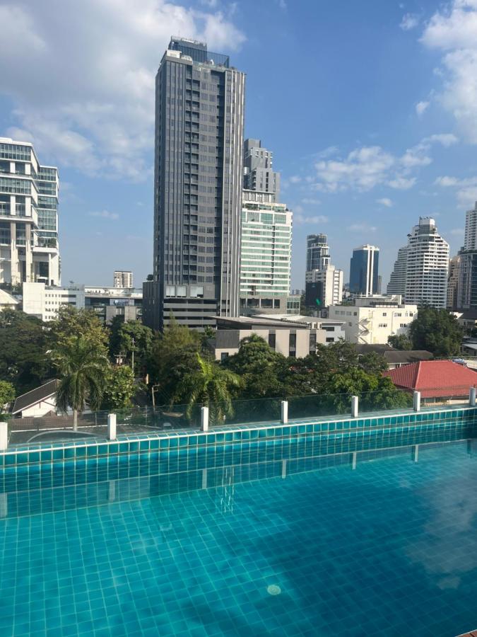 Stylish Apartment in Sukhumvit - 4