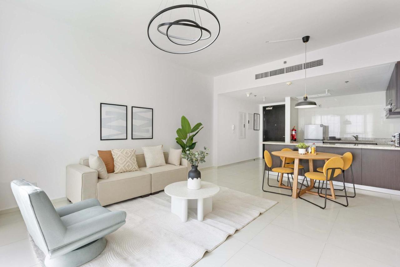 Silkhaus Vacation Homes Chic 1 BDR Al Fay Park Nearby - 2