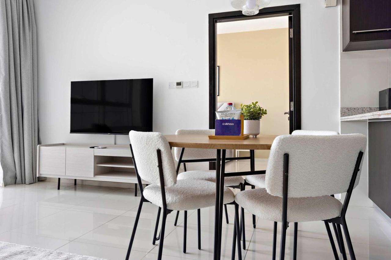 Silkhaus Vacation Homes Luxurious 1 BDR Al Fay Park Nearby - 5