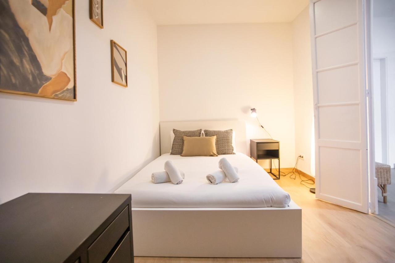 2ESC1067 - Magnific 2br flat in the gothic distric - 2