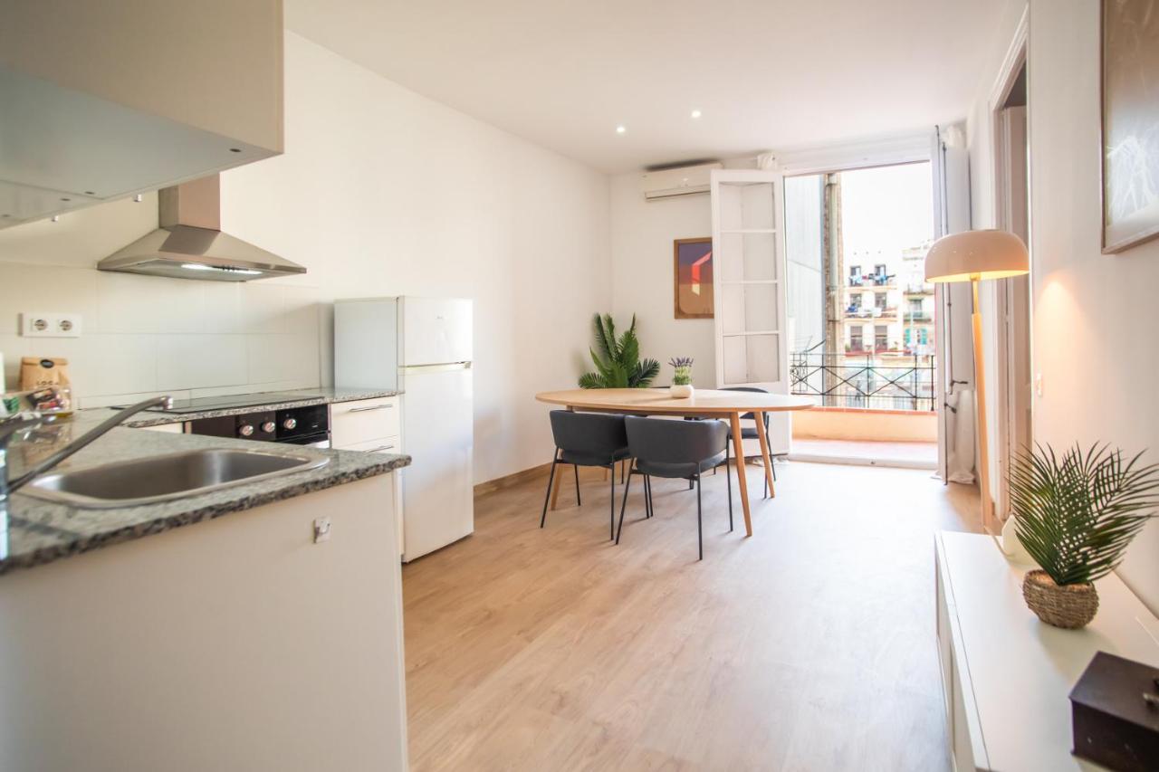 2ESC1067 - Magnific 2br flat in the gothic distric - 4