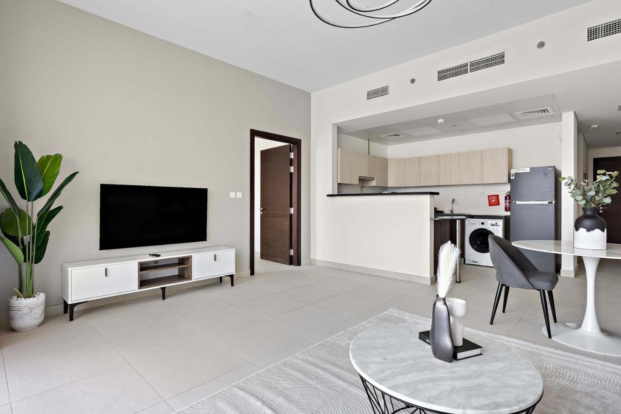 Silkhaus Vacation Homes 1BDR at Najmat Near Reem Central Park - 3