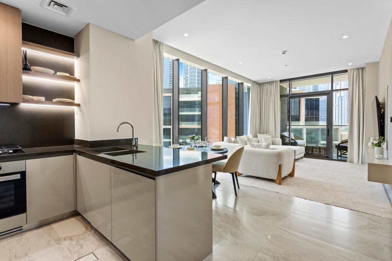 Lavish 1-Bedroom with Burj Khalifa view in Peninsula - 5