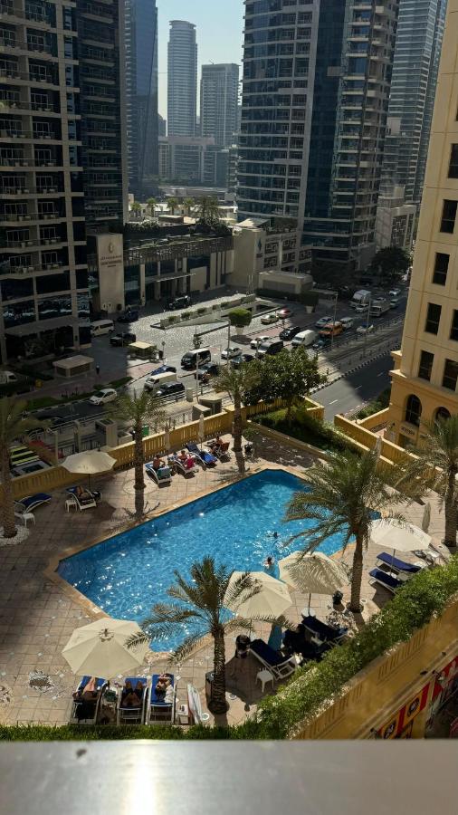 Marina View Luxury Retreat Modern Apartment JBR Dubai - 4