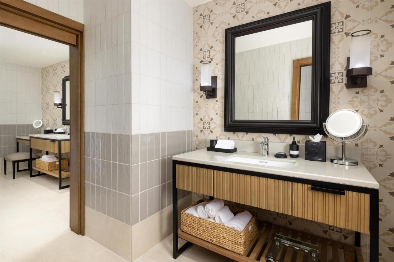 Hotel Santiago, Curio Collection By Hilton - 3