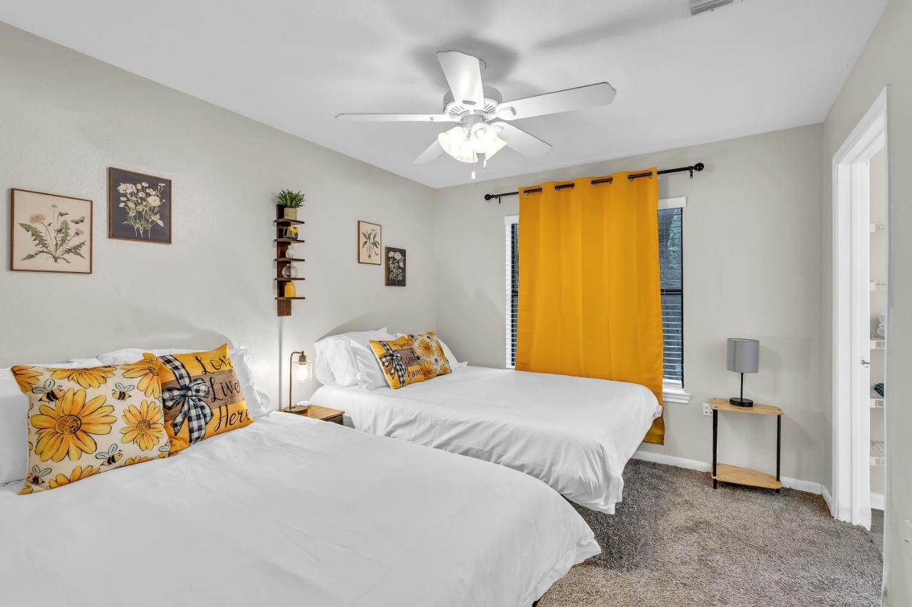 Casa Marigold ATX - Cozy Stay - Near DT & Airport - 2