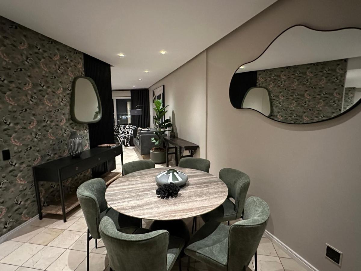 V&A WATERFRONT CAPE TOWN The most secure and luxurious 3 bedroom apartment with views from ALL the rooms ! - 5