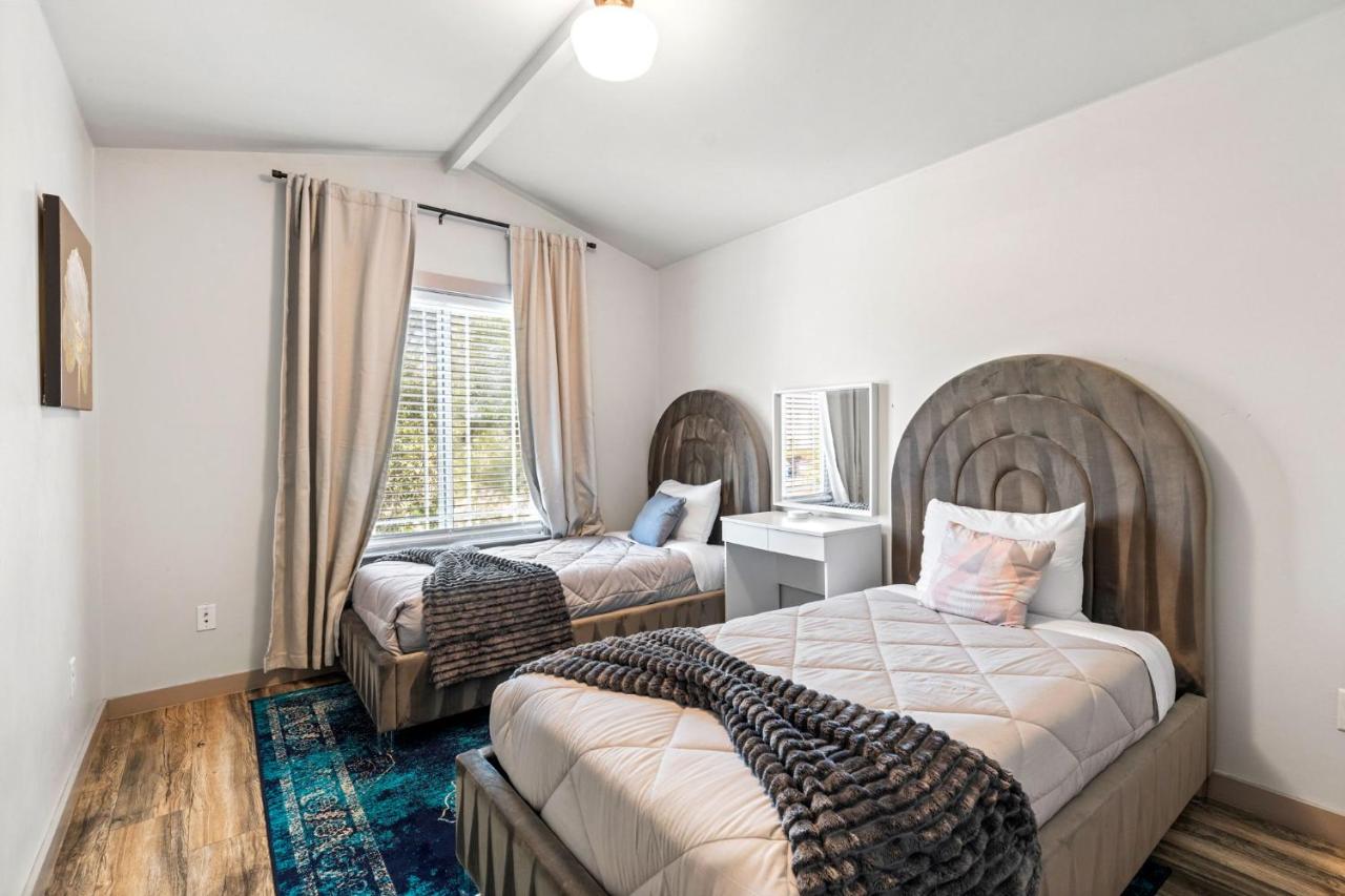 Cool Vibes Music Capital SoCo Townhome! - 2