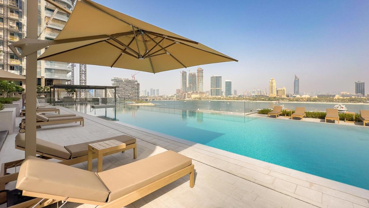 Escape24 Luxury 1BR with Sea View and Beach Access, Dubai Harbour - 4