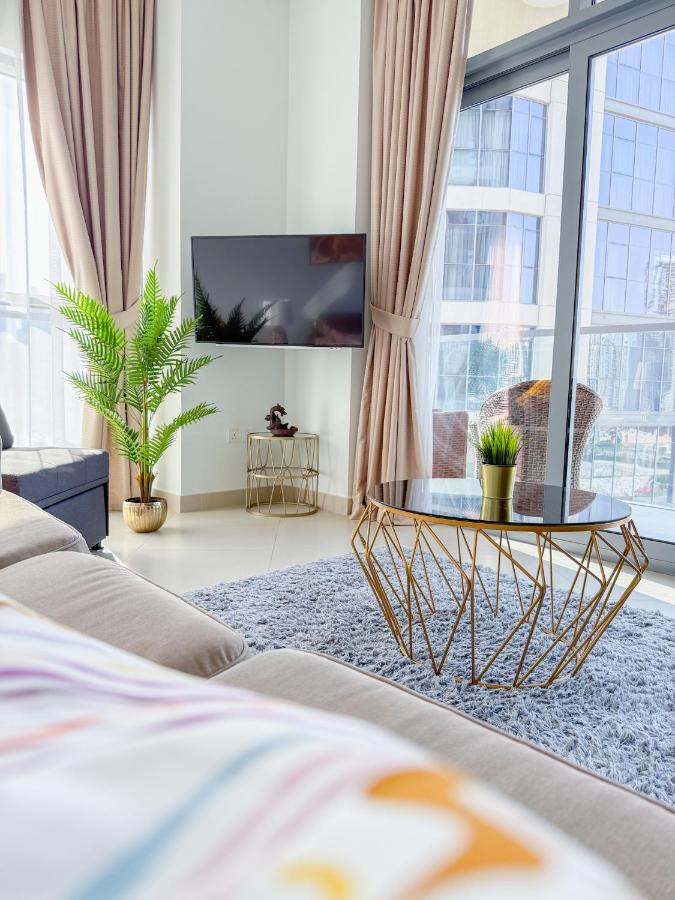 Burj Khalifa Panoramic view-1BR,4 guests, Downtown - 2