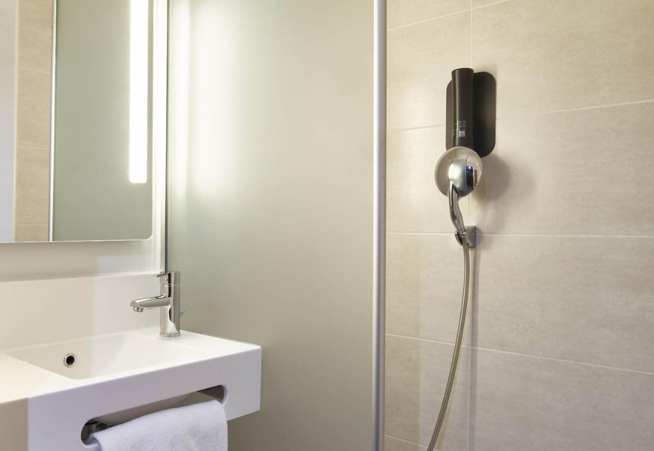 B&B HOTEL NANTERRE Rueil-Malmaison - 3