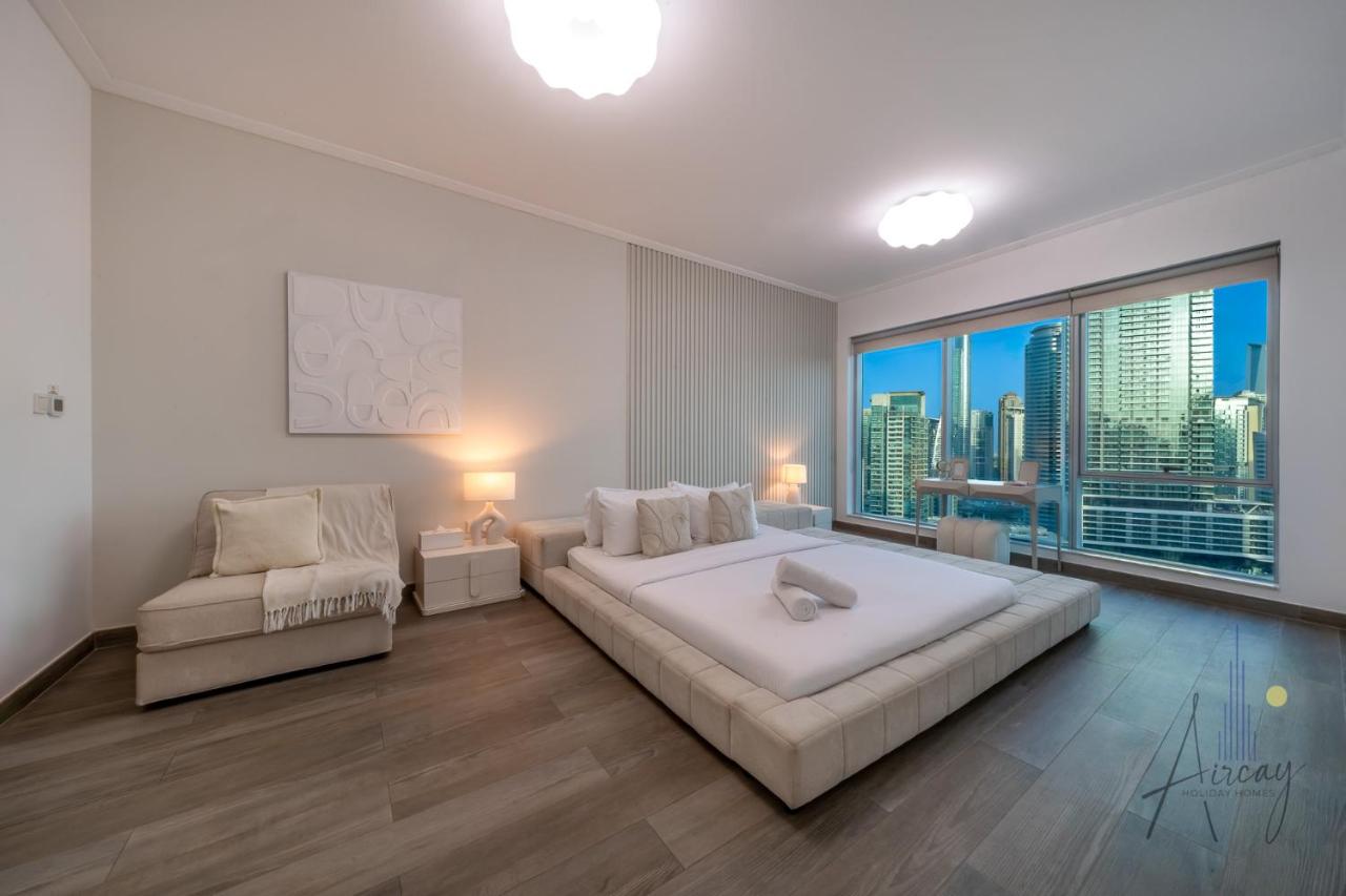 Top-Floor Luxury 2BR with Stunning Marina View - 2