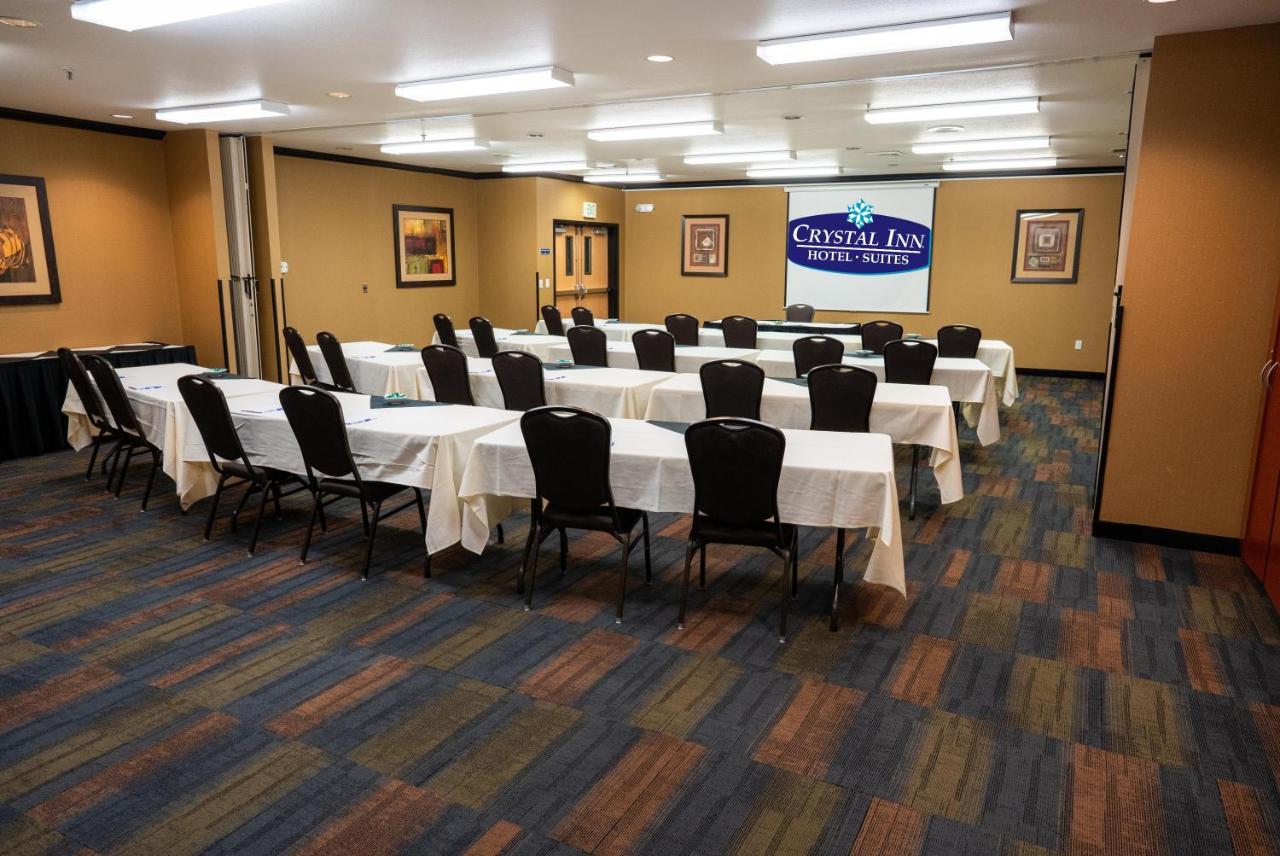 Crystal Inn Hotel & Suites - West Valley City — photo 12