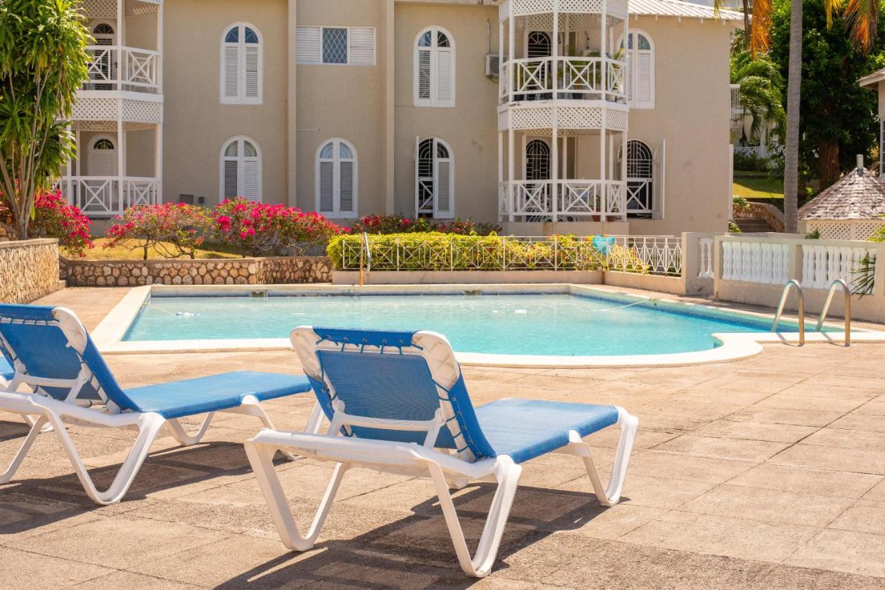 Czar's Citadel-2 Bedroom Apt 23E at Columbus Heights Ocho Rios - 2
