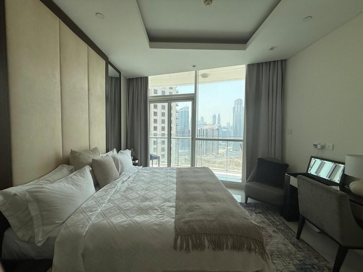 Full BurjKhalifa View - Luxury 2BR in 5Stars Hotel - 2