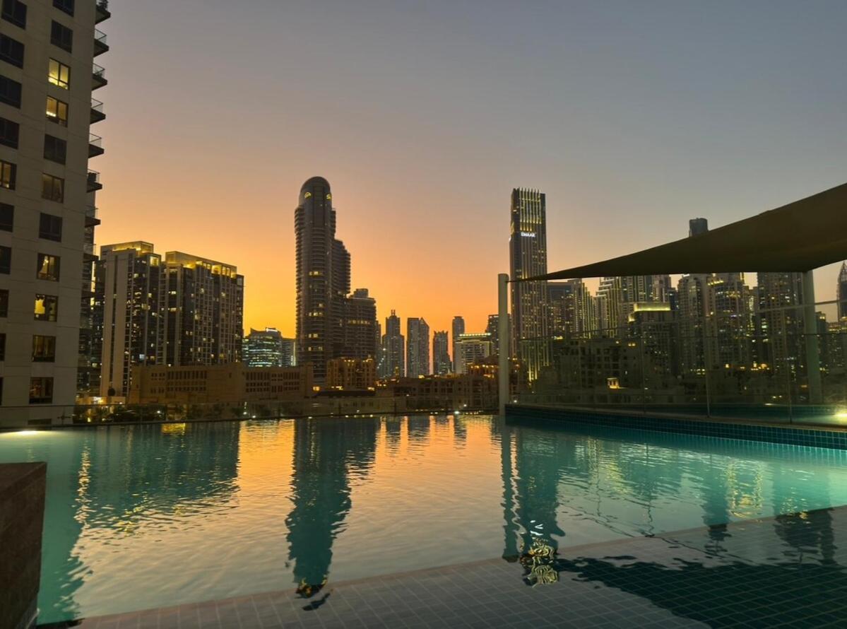 Full BurjKhalifa View - Luxury 2BR in 5Stars Hotel - 4