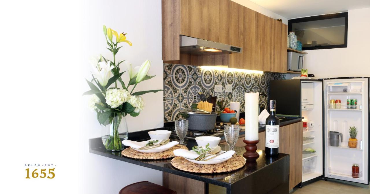 MONTFORT Suite Royale Refined Retreat Facing Historic Bogota's Church with Sunset Terrace - 5