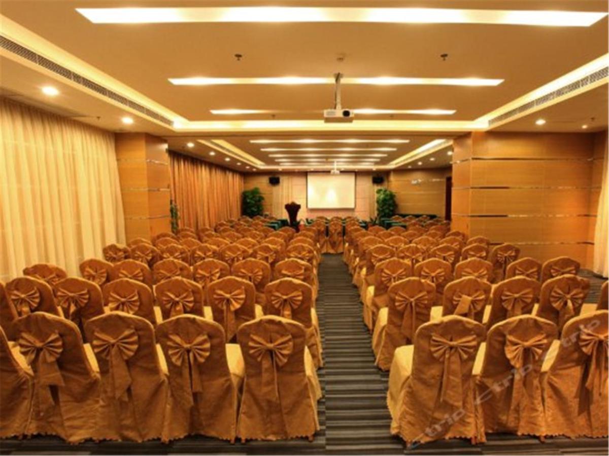 Guangzhou Cedar Hotel photo