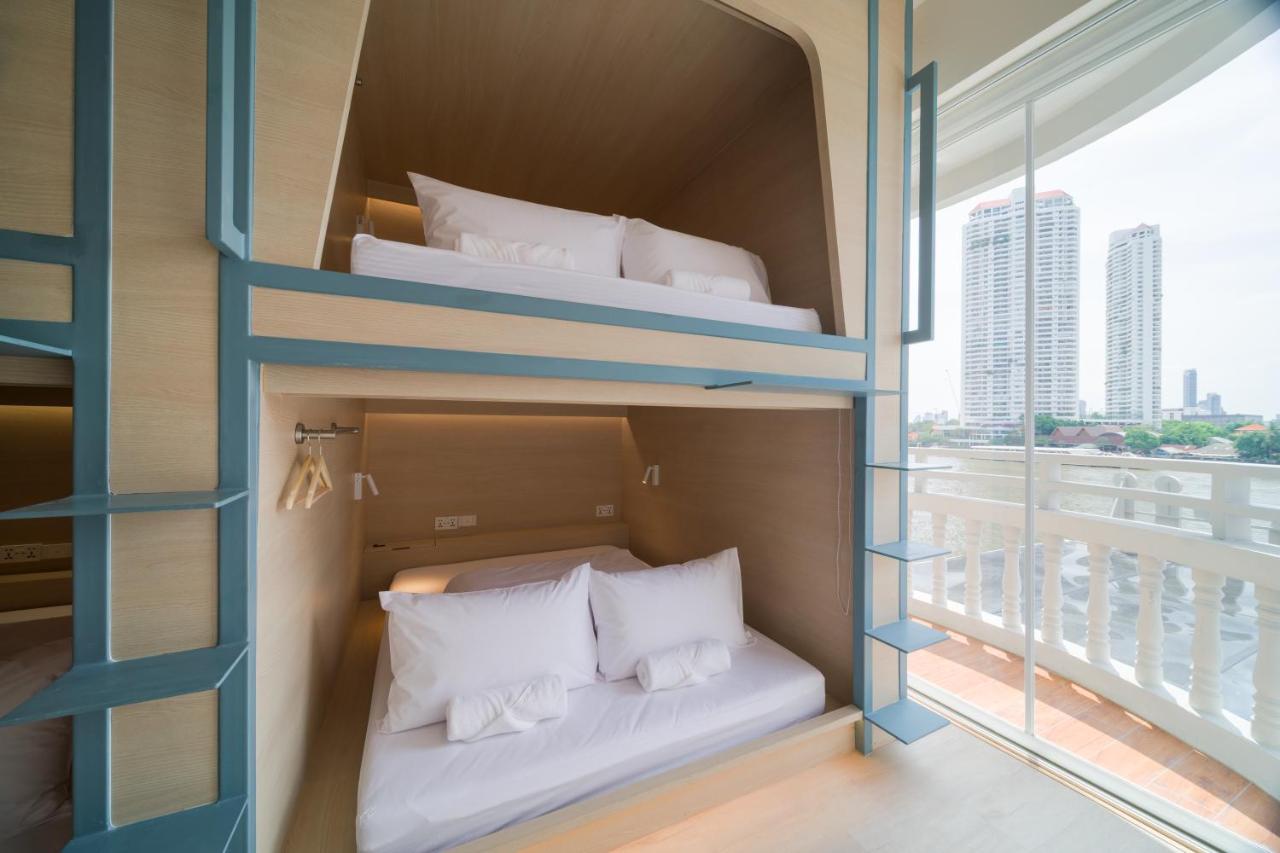 BEAT Warii Hostel at Chaophraya River