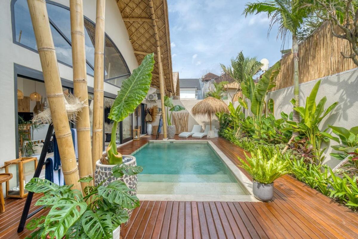 Villa Bergaya 2BR Brand New Oasis in Berawa - 4