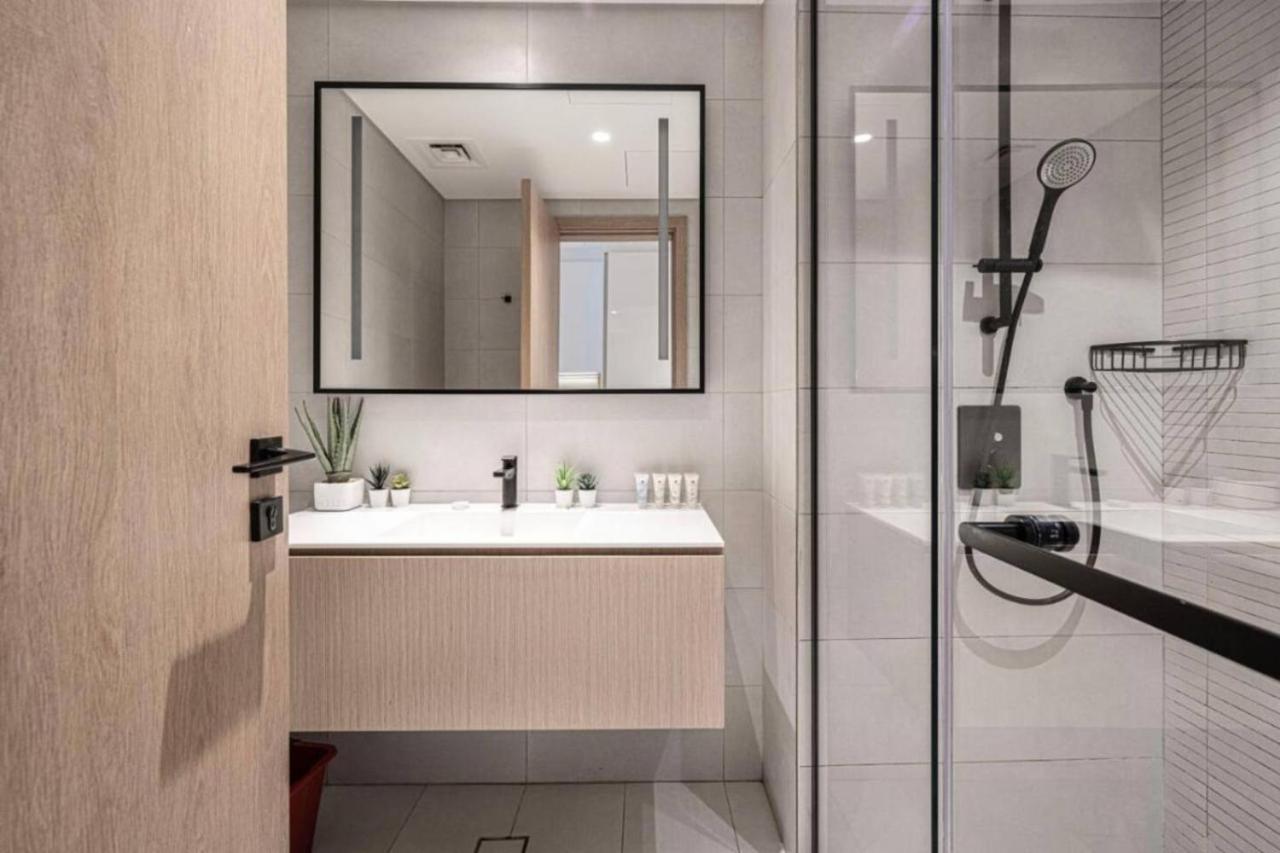 Elegant Cozy Studio Canal View - 3