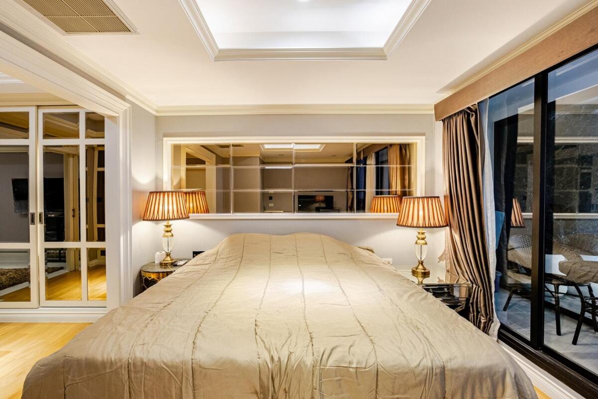 State tower City view Central River Station