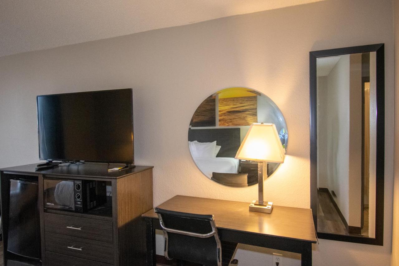 Economy Inn — photo 6
