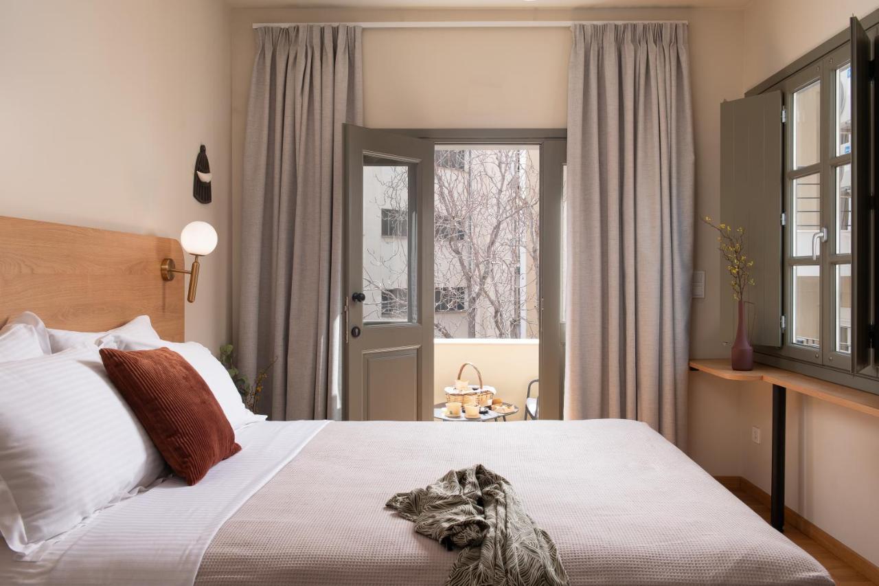 Living Yard Acropolis - 2