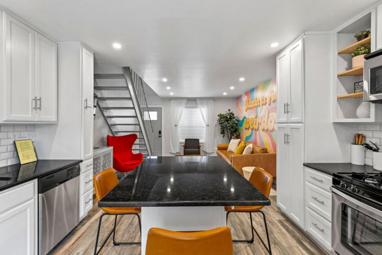 Groovy Townhouse near SoCo - 5