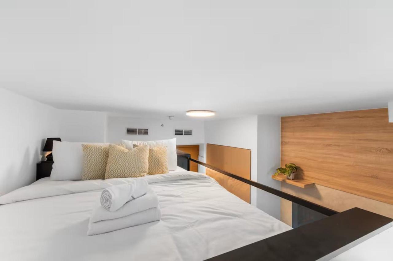 Luxe Studio Loft Type - Canal View - Fully Furnished - 2