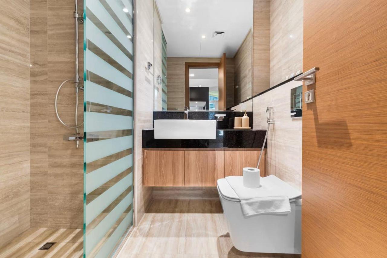 Luxe Studio Loft Type - Canal View - Fully Furnished - 3