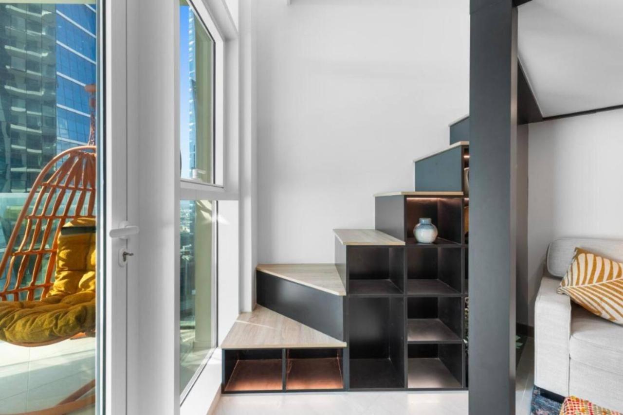 Loft-Style Studio - Canal View - Fully Furnished - Near Dubai Mall - Burj Khalifa - 2