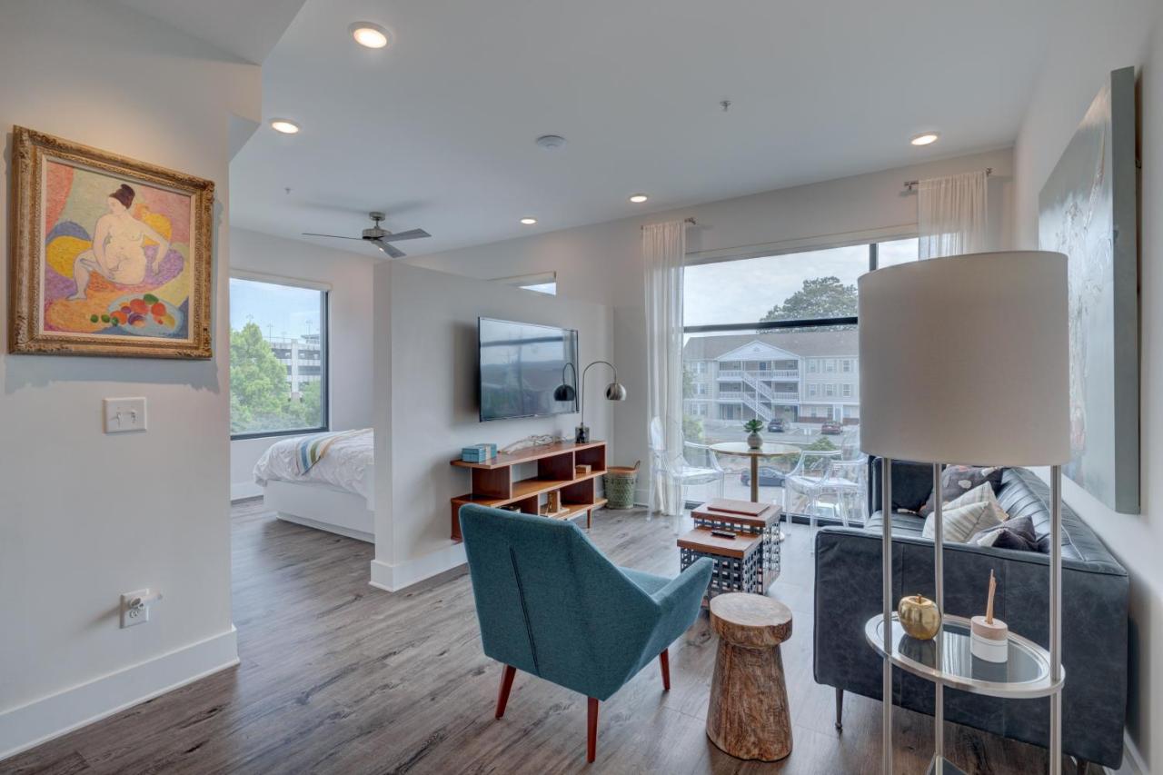 Image: The Hive 301 King Suite