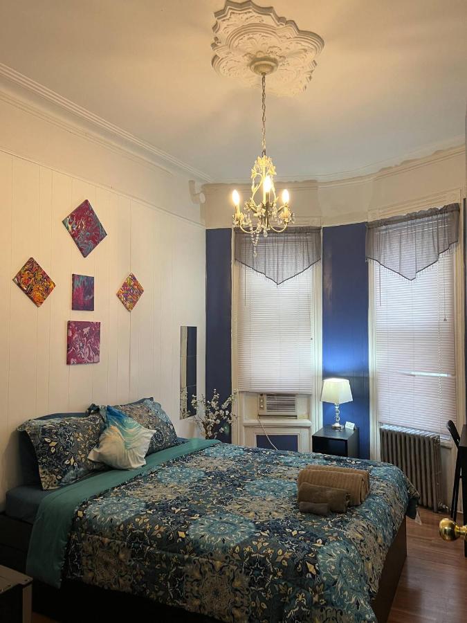 Hudson Guest House - 2