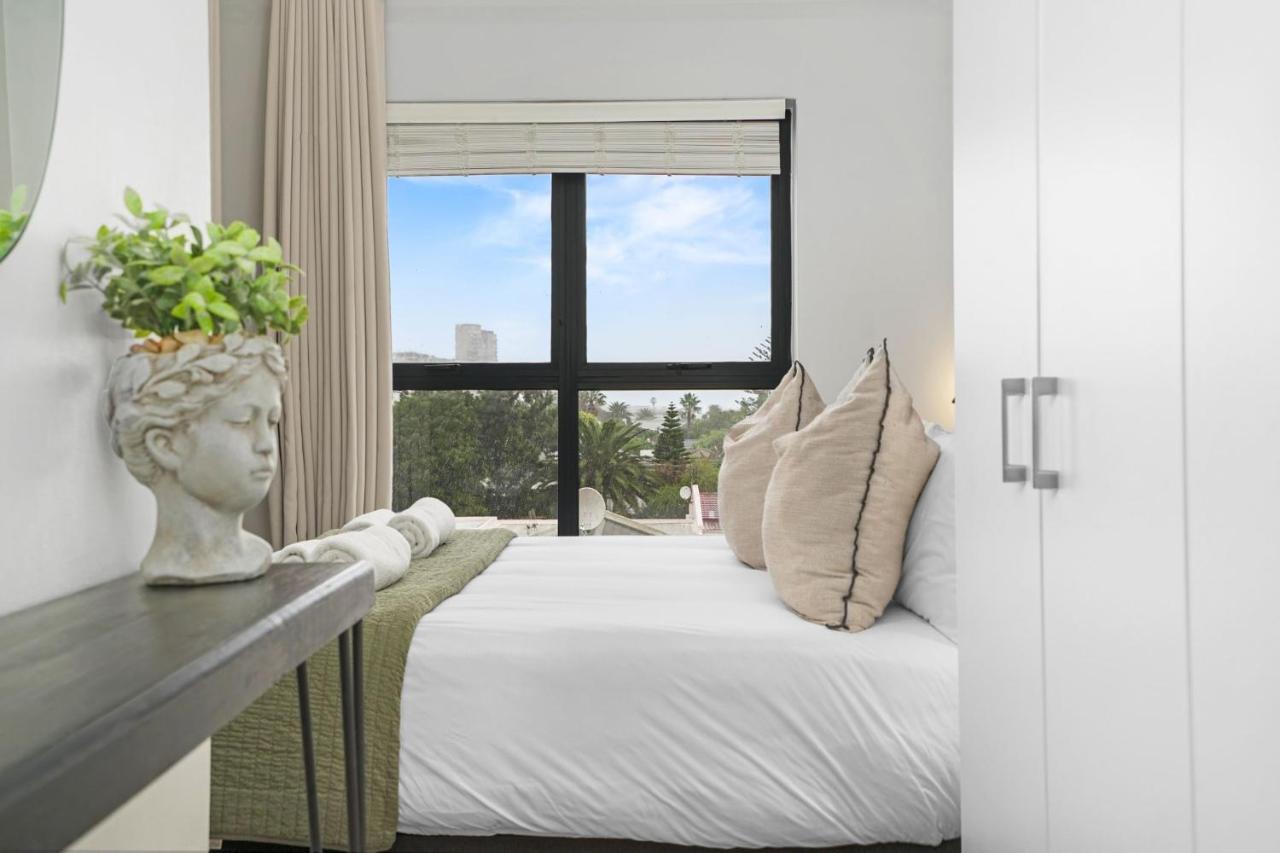 Atlantic Port 10 - 2