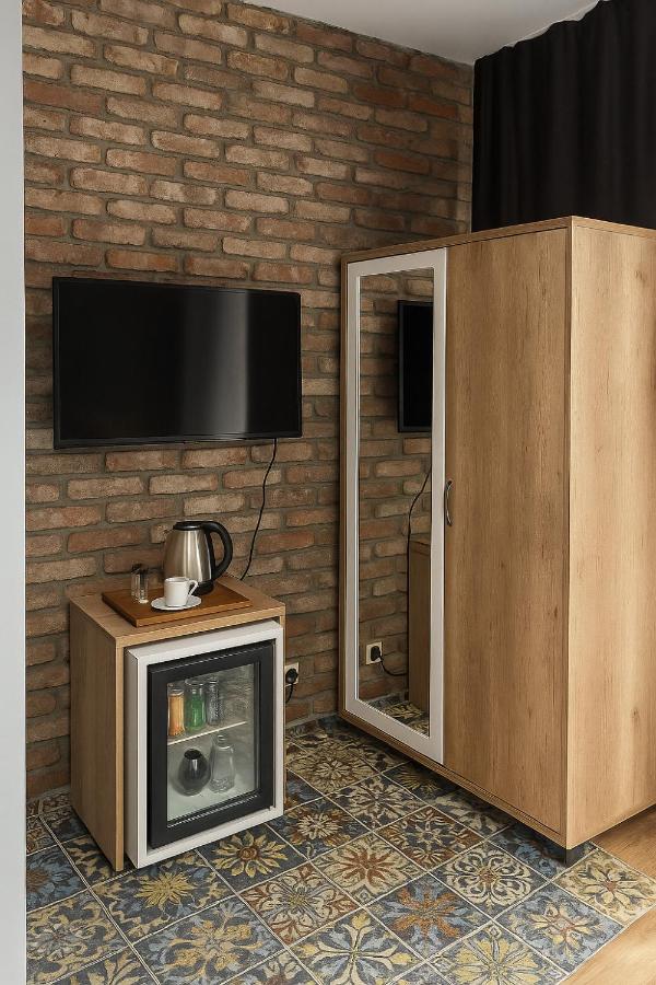 GreenPoint Hotel - 4