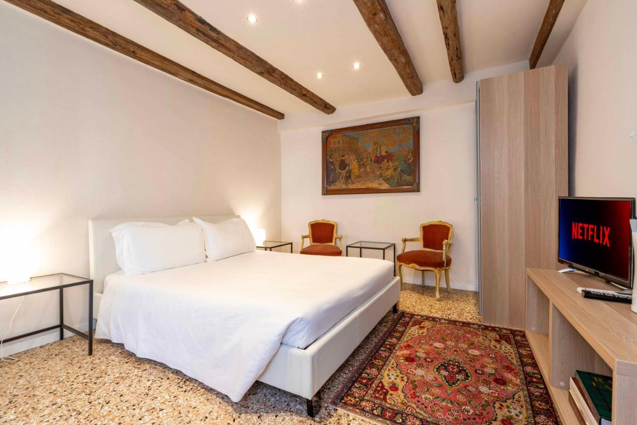 Biennale Ensuite Rooms By Bricola Apartments - 5