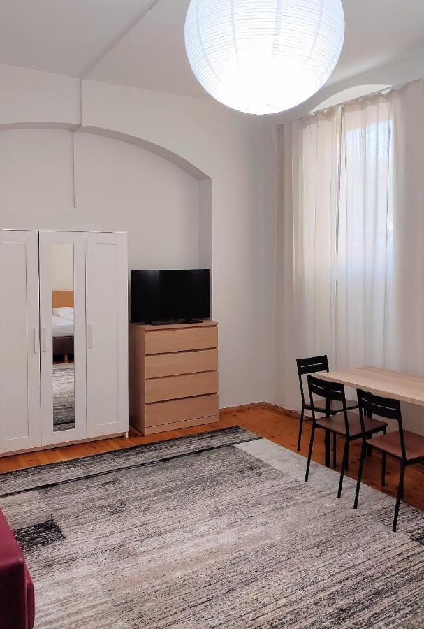 M101 Rooms - 5