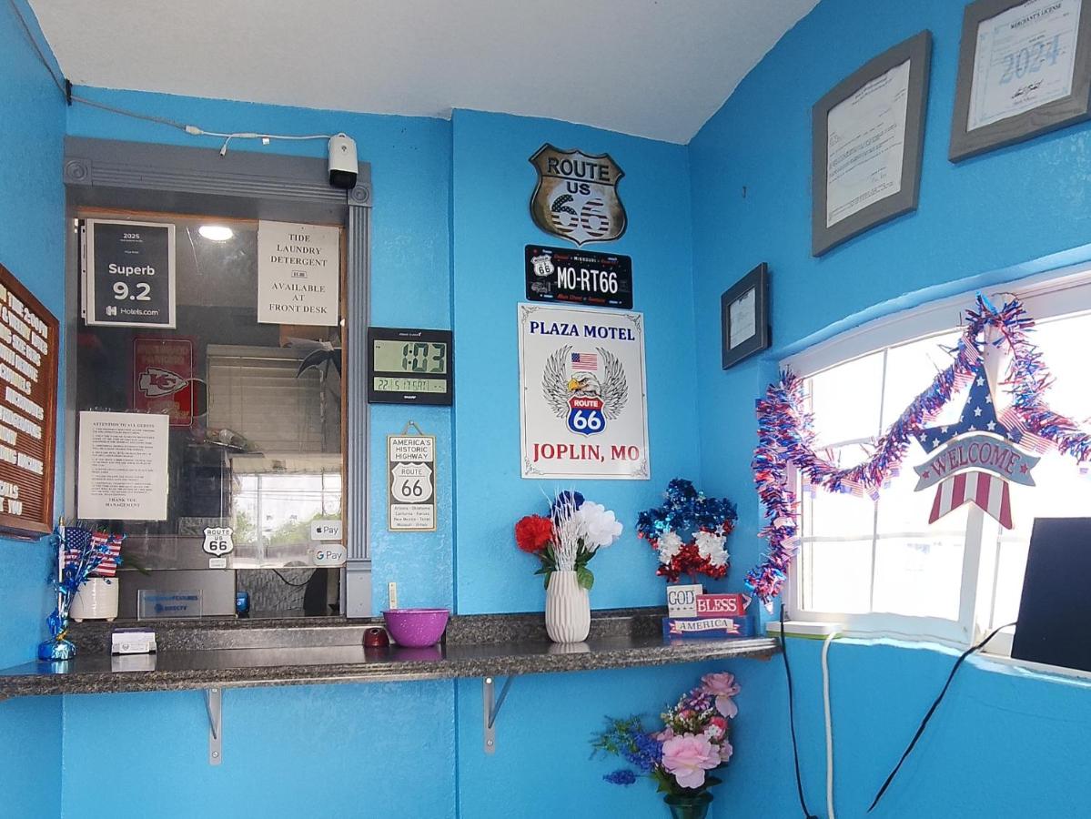 Plaza Motel — photo 16