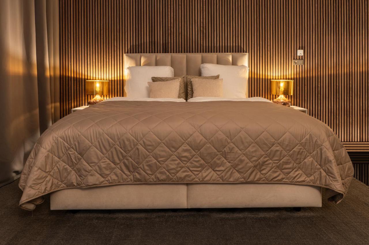 Nofa Apartments - Altbau Apartments am Kudamm - 3